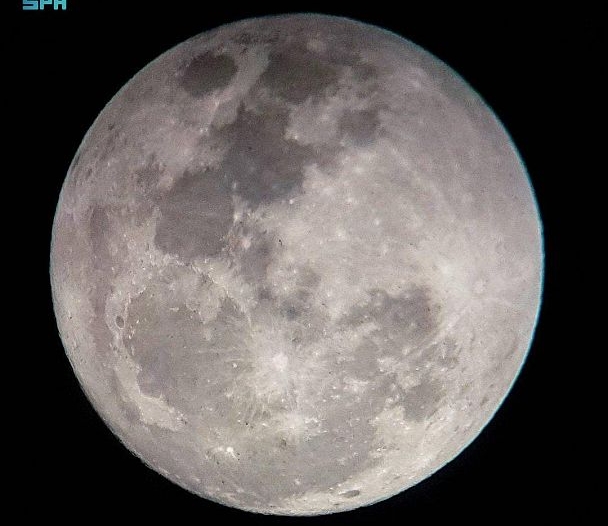 القمر 3 608x526 1