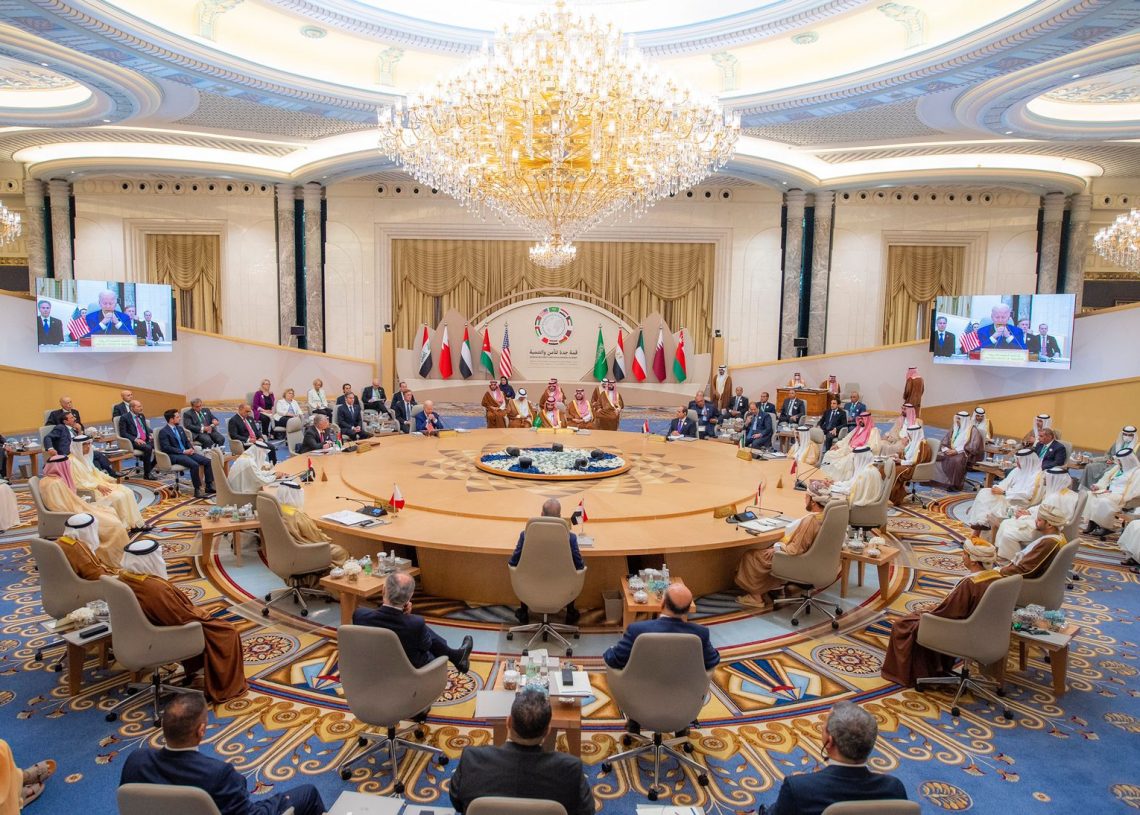 نيابة عن خادم الحرمين الشريفين.. سمو ولي العهد يرأس قمة جدة للأمن والتنمية7 1140x815 1
