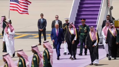 السجاد البنفسجي في استقبال ترامب بالرياض32