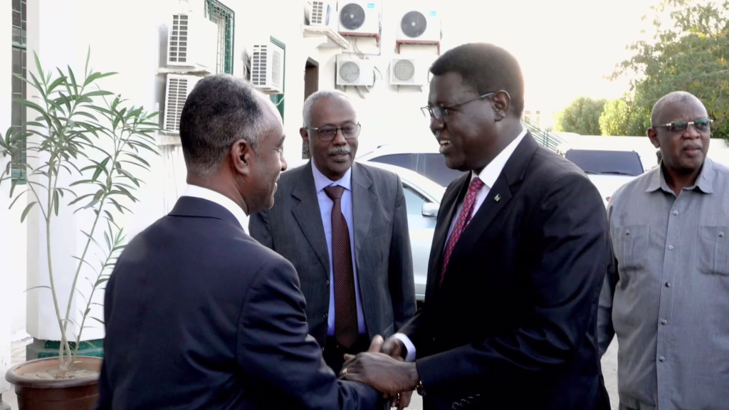 السودان وجنوب السودان يتوافقان على عدد من مجالات التعاون السياسي والاقتصادي السودان وجنوب السودان يتوافقان على عدد من مجالات التعاون السياسي والاقتصادي